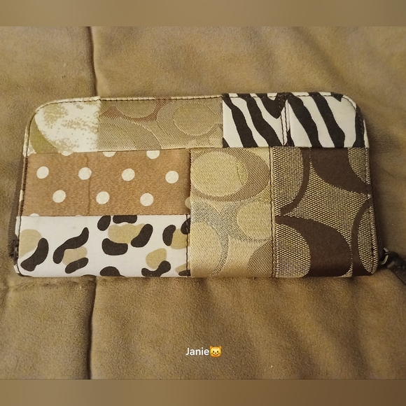 Coach RARE Vintage Khaki Patchwork Wallet NWT - Picture 2 of 13